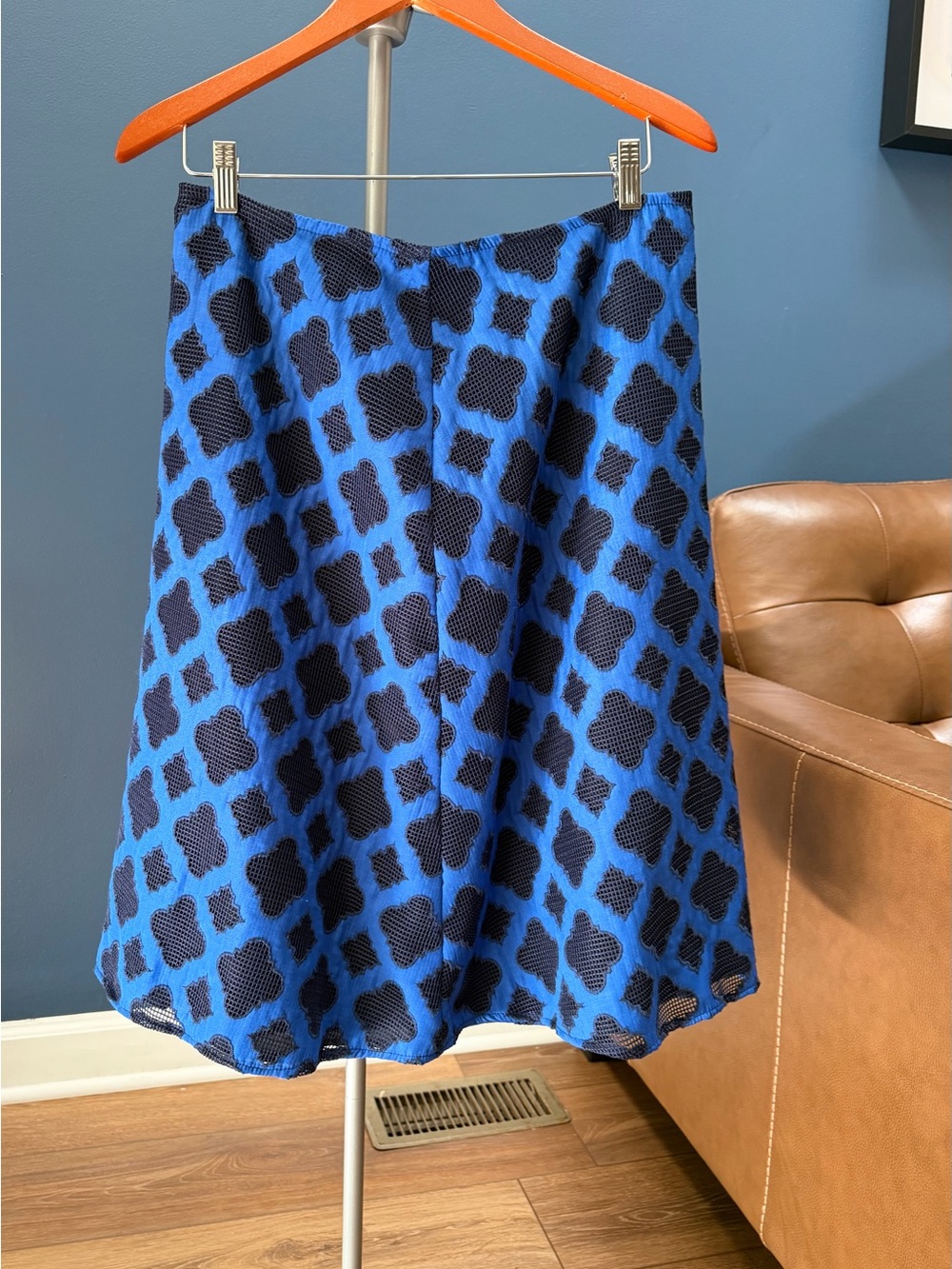 St. John Blue & Black Geometric Eyelet A-Line Skirt Size 10 Silk Lining